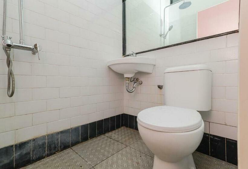 Quarto standard, Koolkost Near Rscm Kencana   Minimum Stay 6 Nights