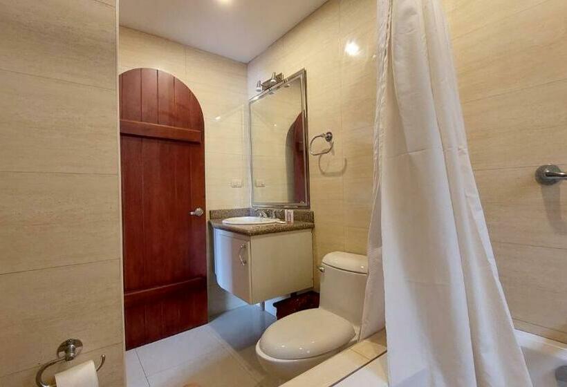 חדר סופריור עם מיטת קינג, Voyager Manta