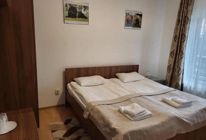 Pokój Standard z Balkonem, Thor și Cora