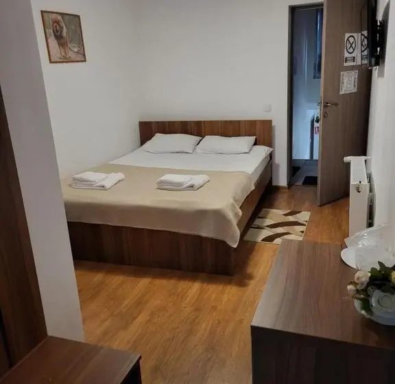 Pokój Standard z Balkonem, Thor și Cora