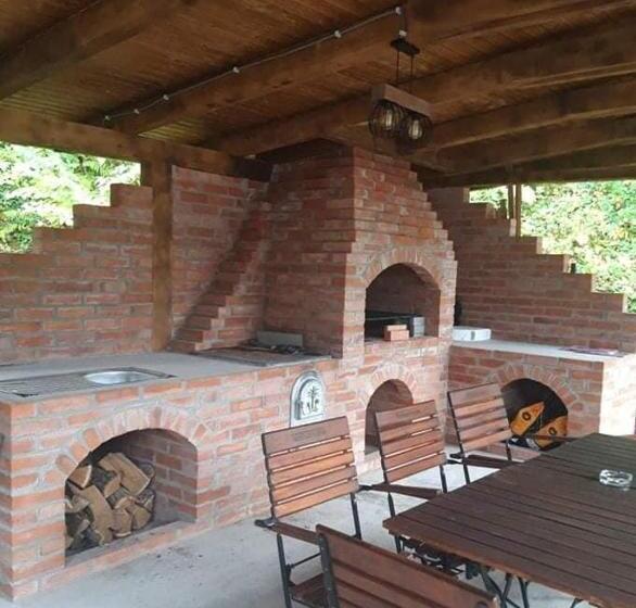 בית, חדר שינה 1, Thor și Cora