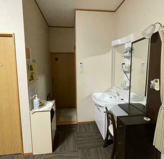 Четырехместный Номер Стандарт, すずめのお宿 セキレイの間 最大5名 Wagtail Room Maximum Of 5 People