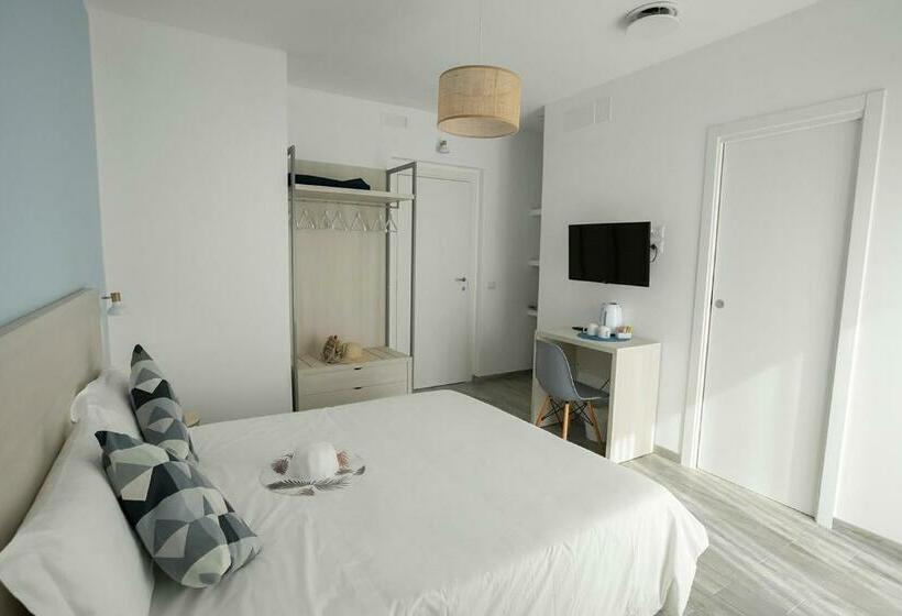 غرفة قياسية مزوَّدة بشُرفة, Dimora Del Corso