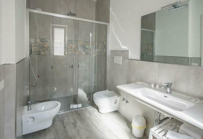 غرفة قياسية مزوَّدة بشُرفة, Dimora Del Corso