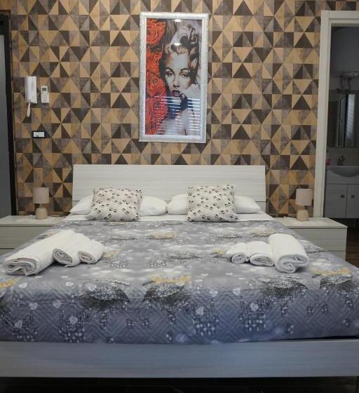 غرفة قياسية ثلاثية, B&b Porta Garibaldi