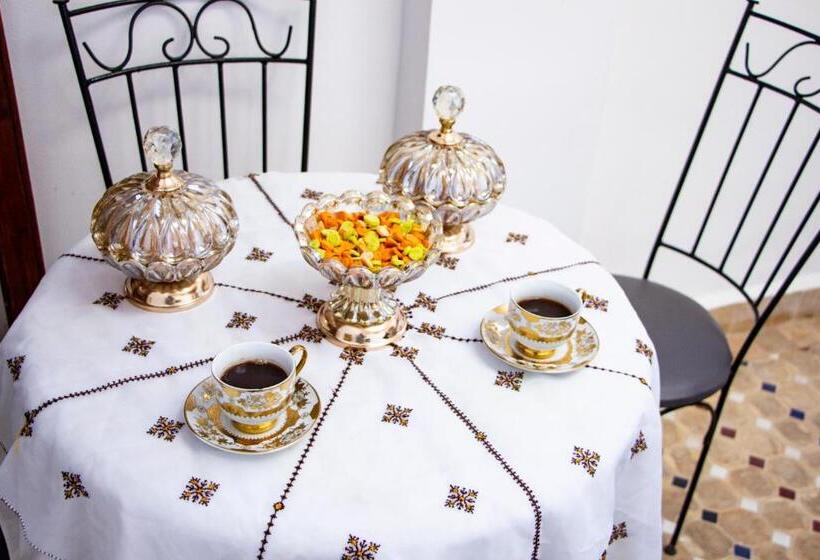 سوییت خانوادگی, Riad Dar Senhaji