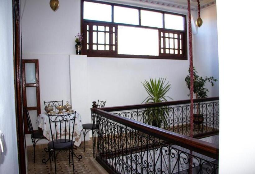 سوییت خانوادگی, Riad Dar Senhaji