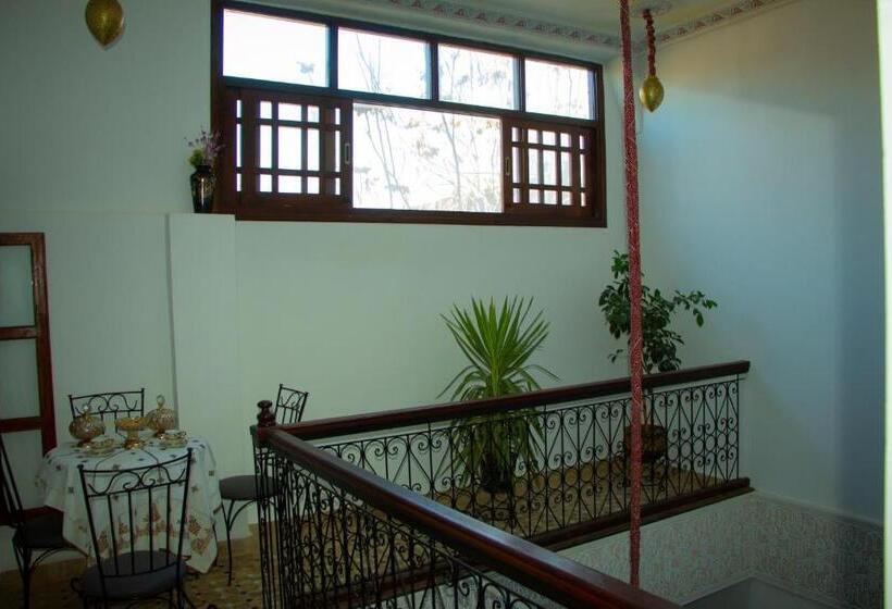 سوییت خانوادگی, Riad Dar Senhaji