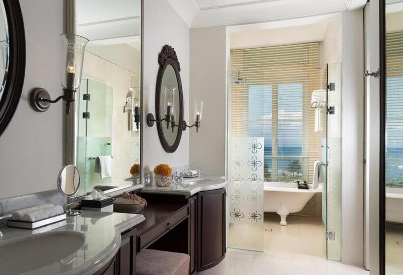 מיטת קינג בסוויטה, Rumah Luwih Bali