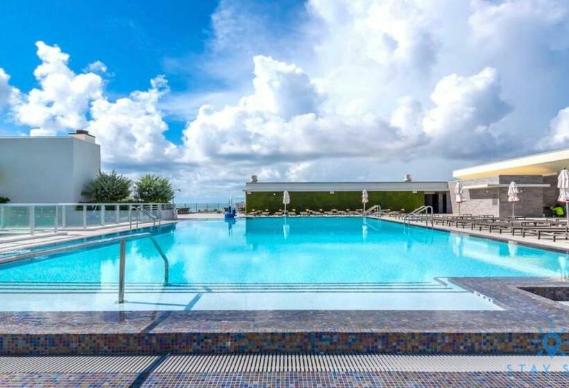 １ベッドルームハウス, Worth Traveling Rooftop Pool   Hollywood Beach   Gym