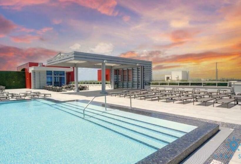 １ベッドルームハウス, Worth Traveling Rooftop Pool   Hollywood Beach   Gym