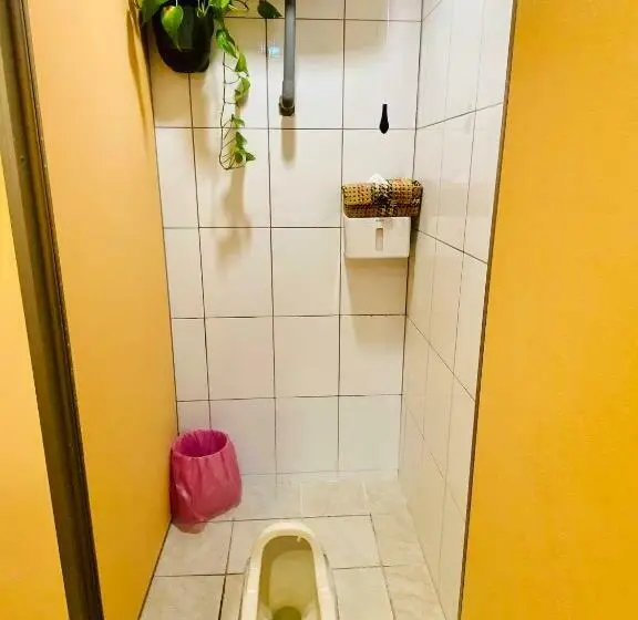 اتاق استاندارد با سرویس بهداشتی مشترک, Sunmoonlake Sunflower House