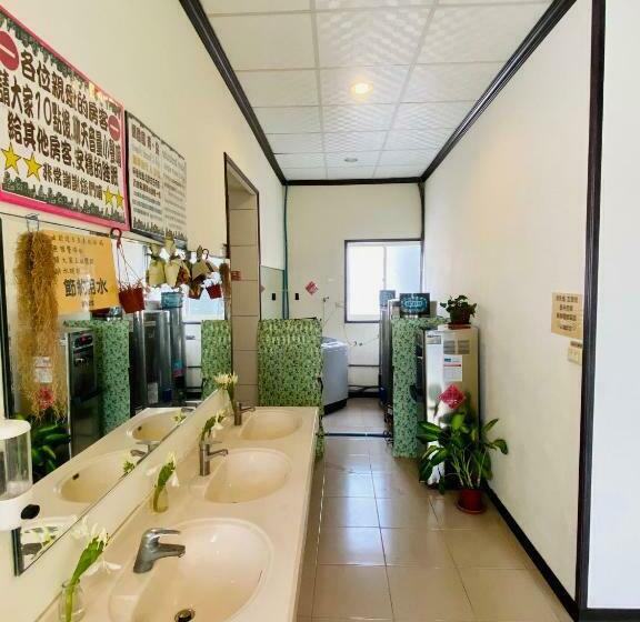 اتاق استاندارد با سرویس بهداشتی مشترک, Sunmoonlake Sunflower House