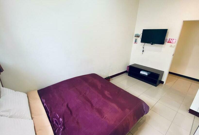 اتاق استاندارد با سرویس بهداشتی مشترک, Sunmoonlake Sunflower House