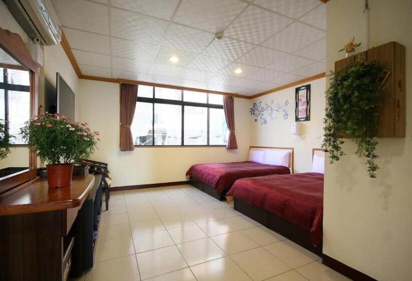 اتاق استاندارد چهار تخته, Sunmoonlake Sunflower House