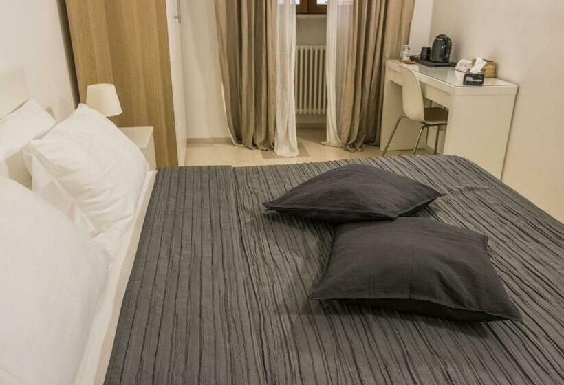 غرفة كومفورت ثلاثية, B&b Colonna   Mole Sua Stat