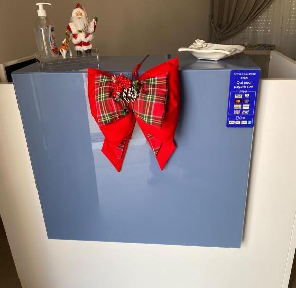 Номер Deluxe, Love Inn