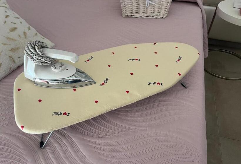 Номер Deluxe, Love Inn