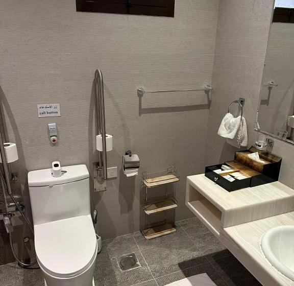 适合残疾人士使用的带超级大床的标准间, Celine Home Serviced Apartment Al Malqa