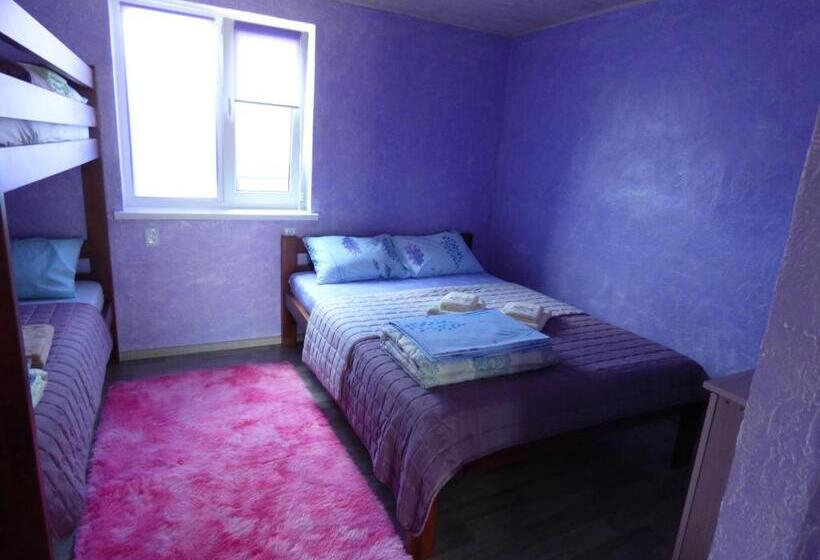 اتاق سوپریور خانوادگی, приватна садиба у оксани