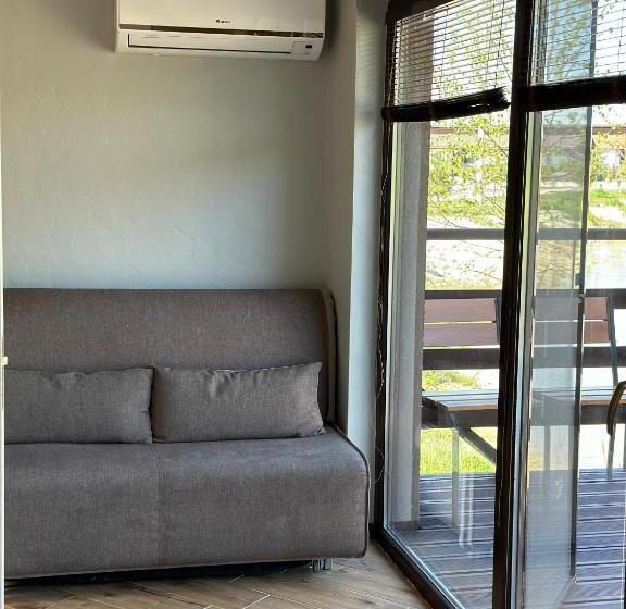 1间卧室的房子, готель ресторан колиба