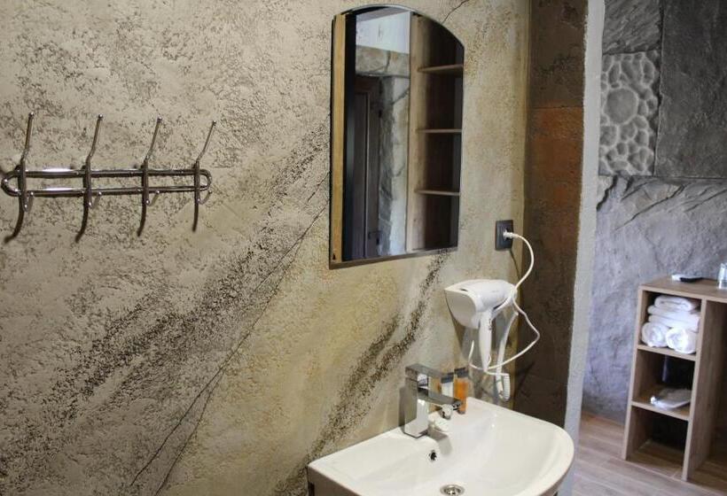 标准间带湖景, готель ресторан колиба