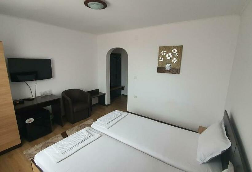 غرفة قياسية, семеен хотел ресторант етно чакала