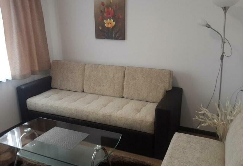 غرفة قياسية, семеен хотел ресторант етно чакала