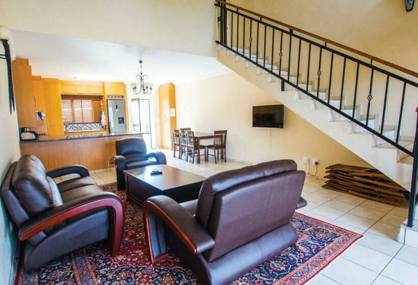 Апартаменты 2 Спальни, Hoyohoyo Acorns Lodge