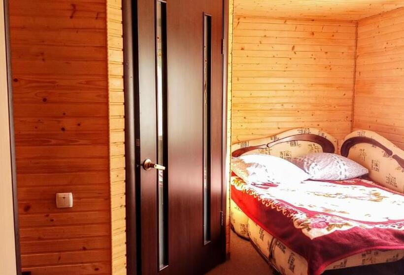 Номер Стандарт Трехместный, гостьовий дім у ані