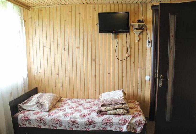 Номер Стандарт Трехместный, гостьовий дім у ані