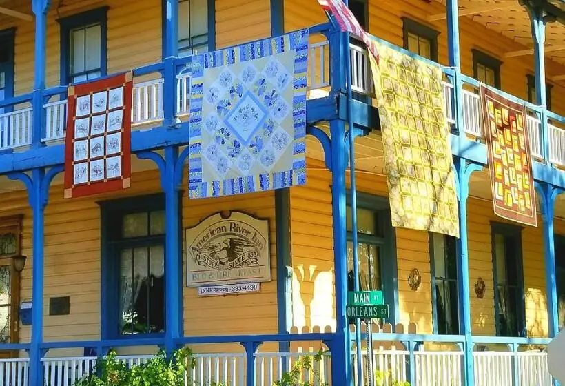 デラックスルーム, American River Inn
