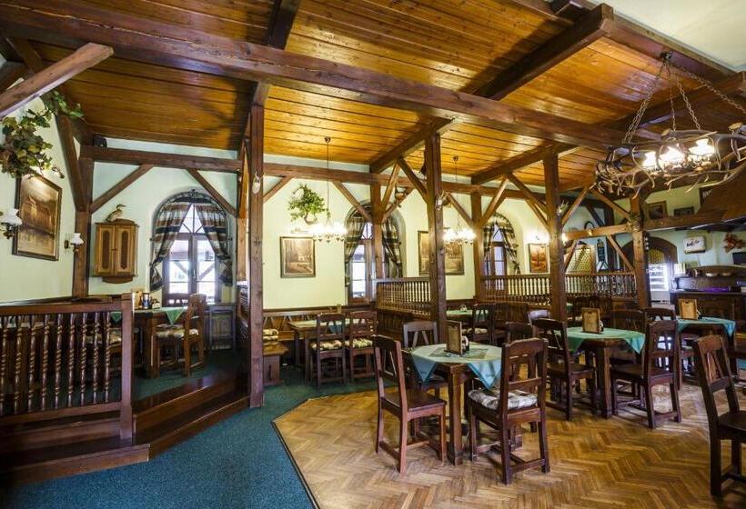 Háromágyas Standard Szoba, Lovecký Zámeček