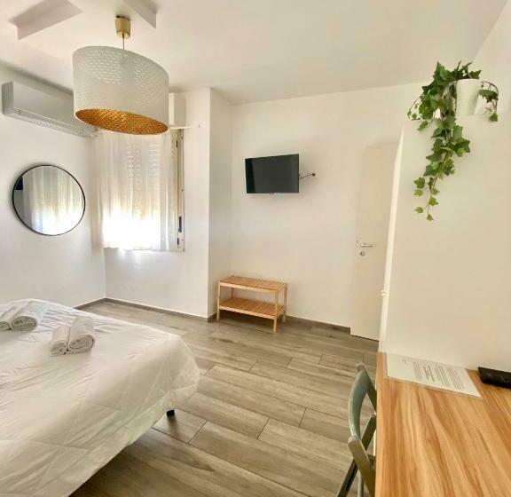 标准间, Residenza 8