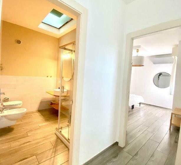 اتاق استاندارد, Residenza 8