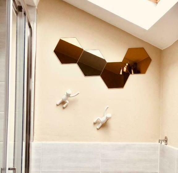 标准间, Residenza 8