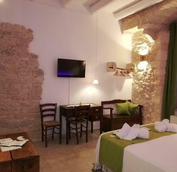 غرفة ديلوكس مزودة بشرفة, Torre Pendio B&b