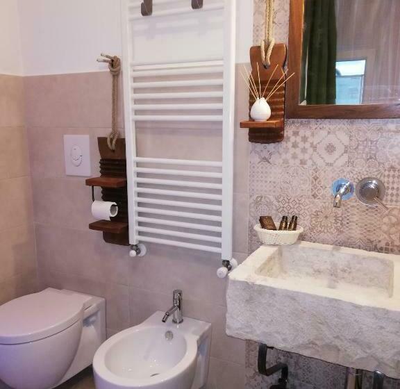 غرفة ديلوكس مزودة بشرفة, Torre Pendio B&b