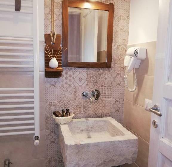 غرفة ديلوكس مزودة بشرفة, Torre Pendio B&b