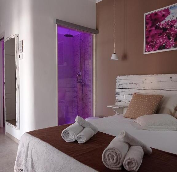 جناح جونيور مزوَّد بتراس, Torre Pendio B&b