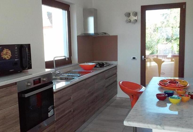 سوییت با چشمانداز دریا, B&b Florian