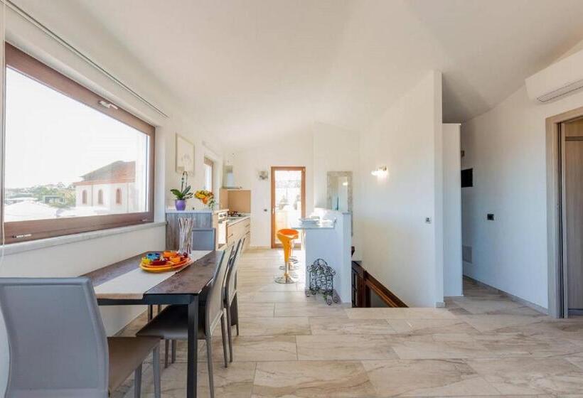 سوییت با چشمانداز دریا, B&b Florian