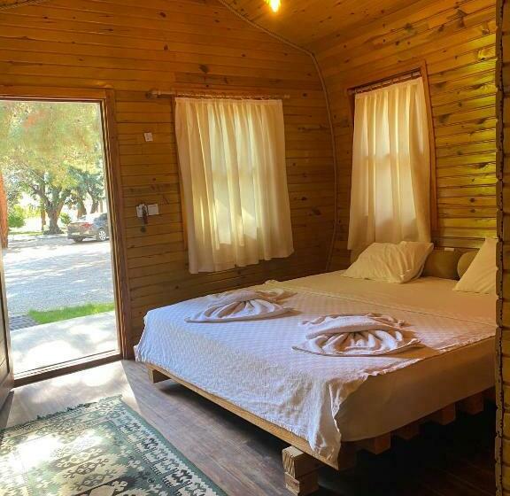 بانگلوی لوکس, Green Pine Bungalows & Beach Luxury Concept