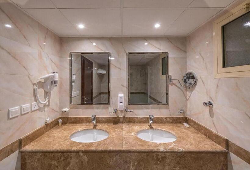 Camera Quadrupla Standard, Nasaem Aljoury فندق نسائم الجوري