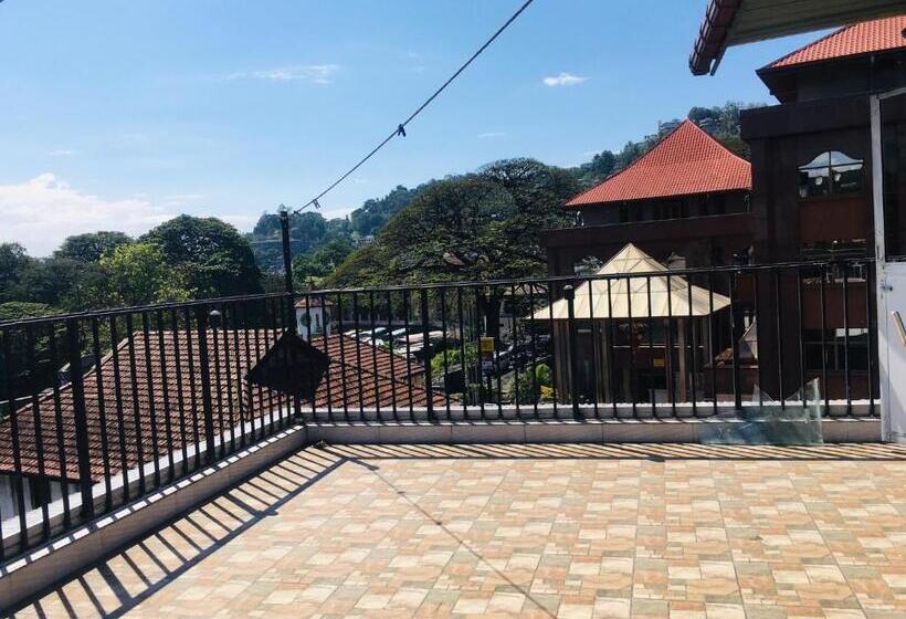 이코노미 룸, View City Point