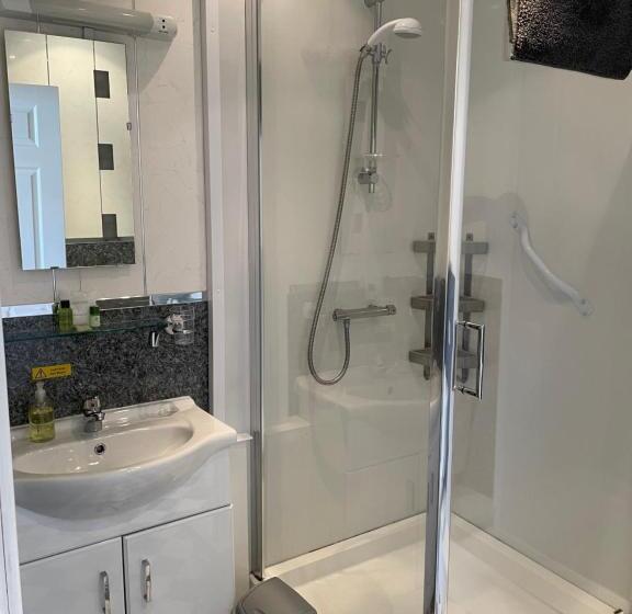 Quarto Standard para Deficientes, Bron Menai Guest House