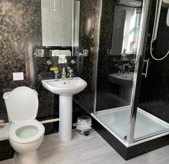 Quarto superior, Bron Menai Guest House
