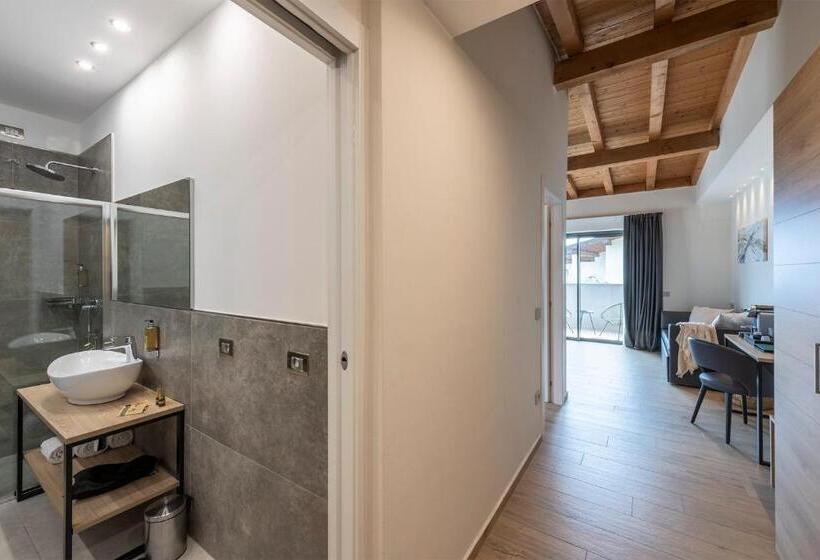 펜트하우스 룸, Evo Suites Apartments