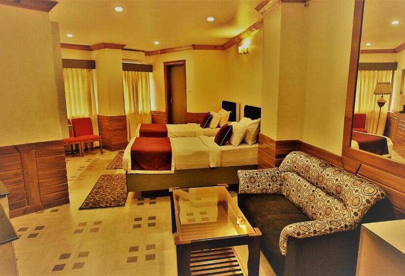 Люкс, Gateway Shillong