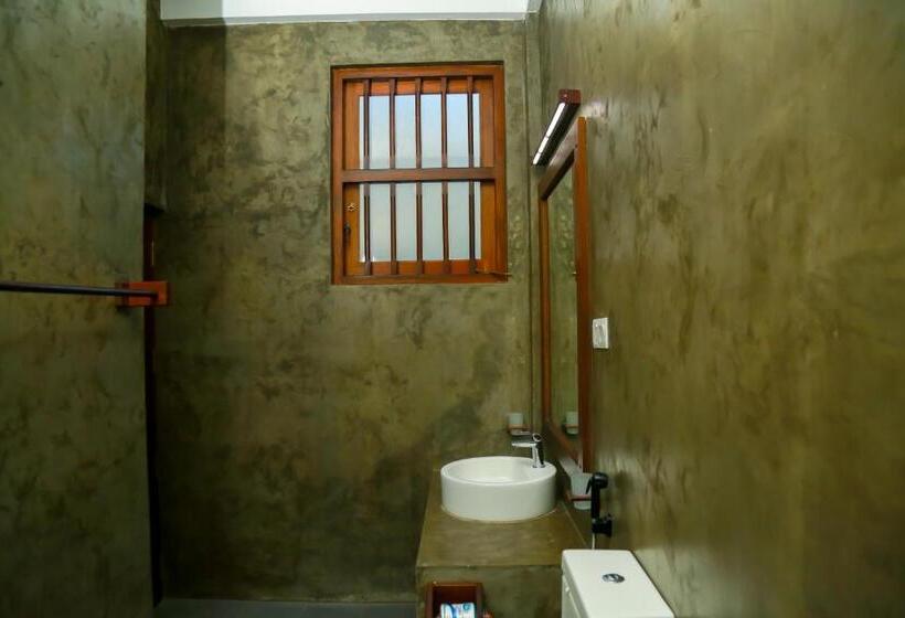 标准间带游泳池, Goyambokka Guesthouse